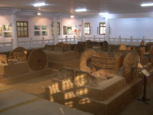 안양 인쉬 거마갱(車馬坑)에서 발굴된 마차유적. 은(상)의 위용을 짐작할 수 있는 자료다.